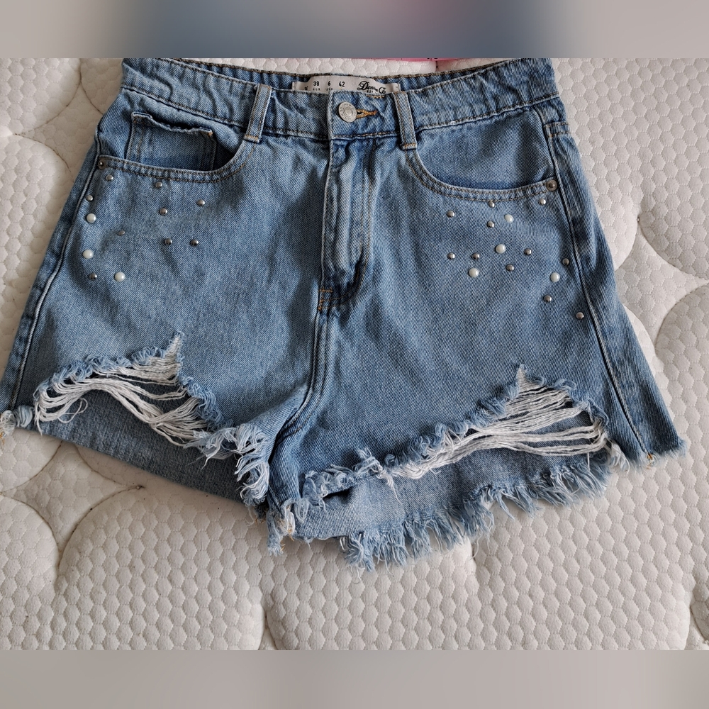 Denim & Co. Embellished Distressed Denim Shorts Size 6